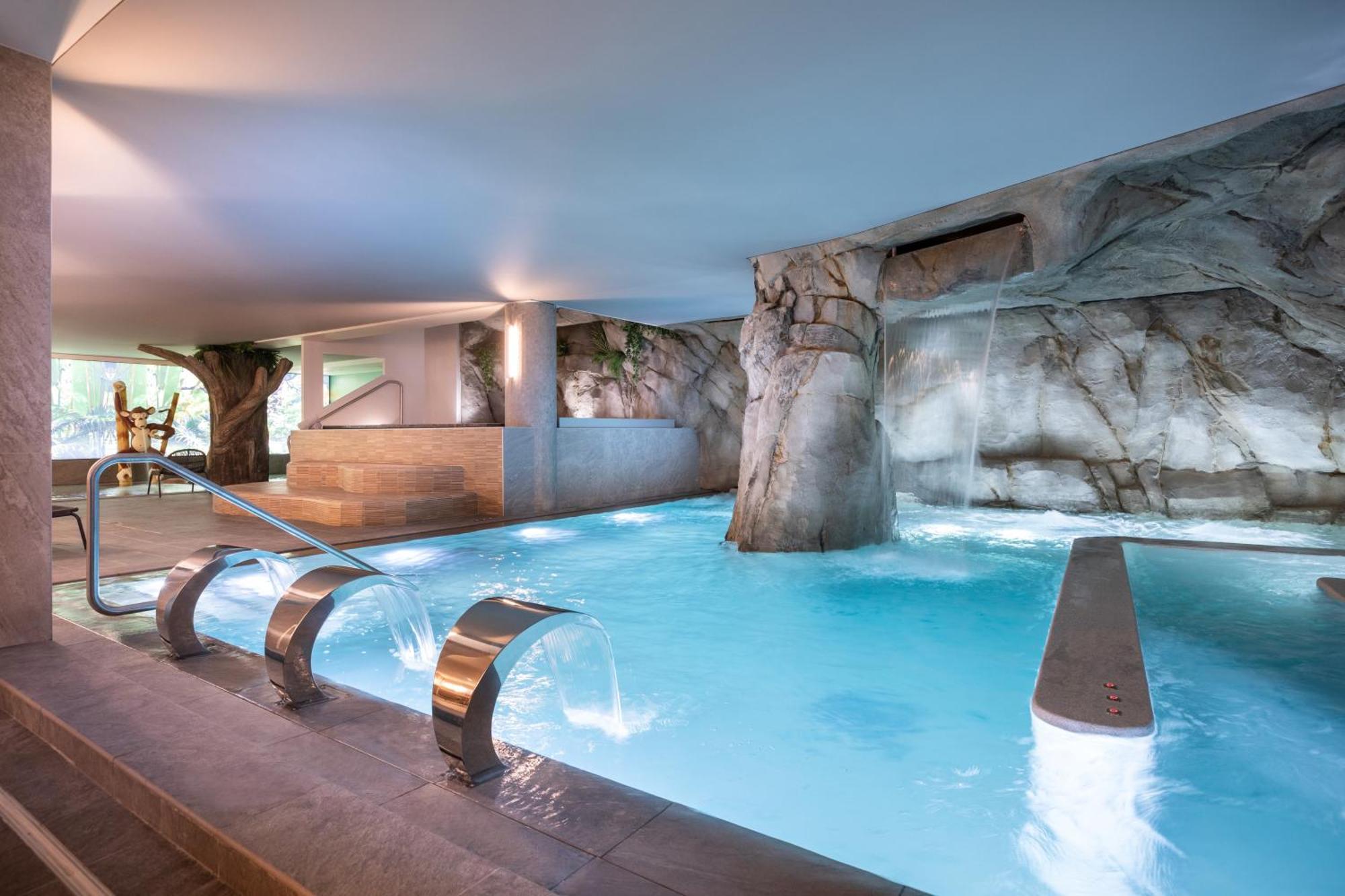 Golden Tulip Aix Les Bains - Hotel & Spa Aix-les-Bains Esterno foto